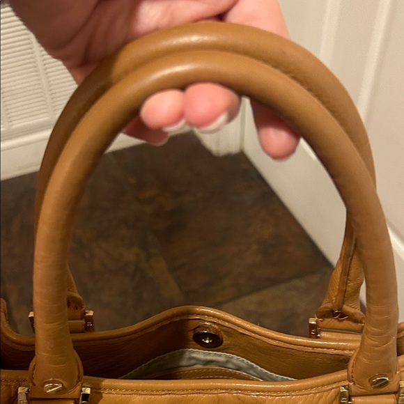 Tory Burch Tan Leather Shoulder Bag - Picture 13 of 13